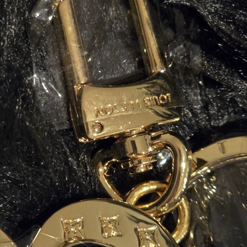 LV 18kgp LV Elegant Gold and Silver Keychain